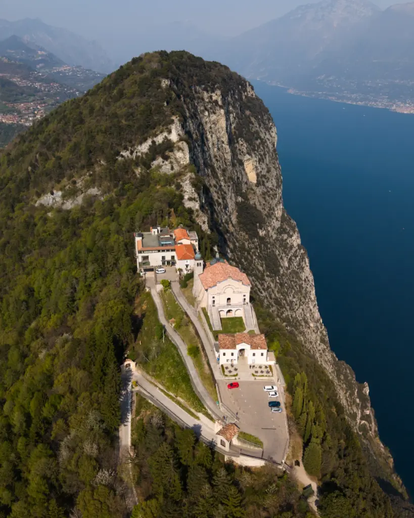 Santuario di Montecastello