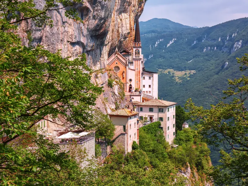 Il Sentiero della Speranza: come raggiungere il Santuario mozzafiato.