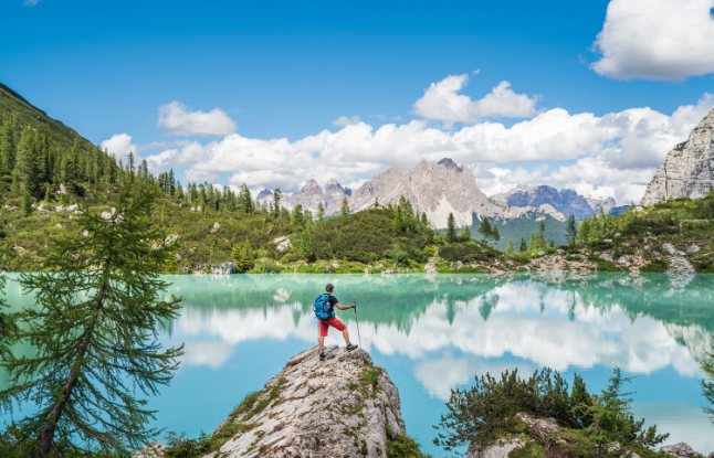 5 Escursioni da non perdere intorno ai Laghi di Cortina